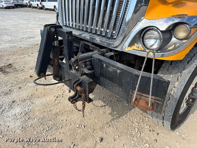 image for item DO2399 2011 International WorkStar 7500 dump truck