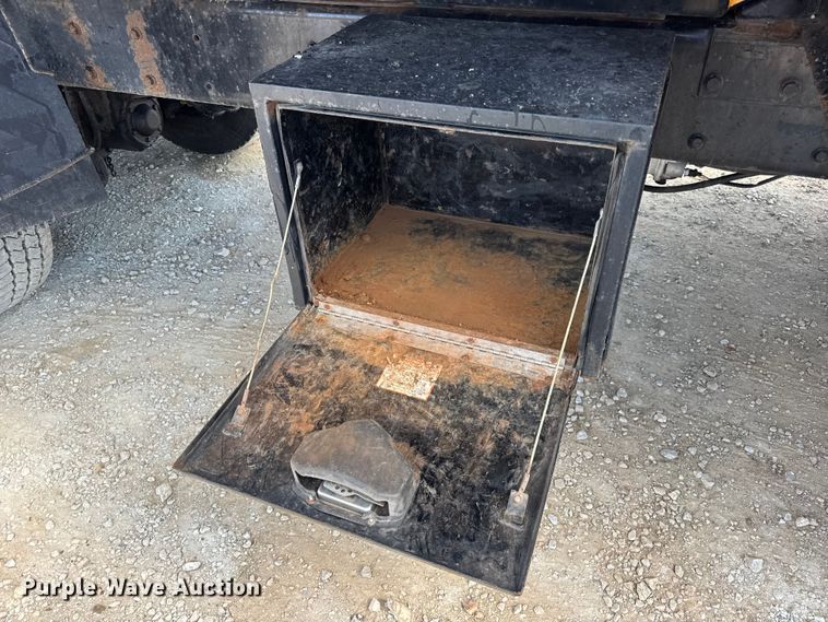 image for item DO2399 2011 International WorkStar 7500 dump truck