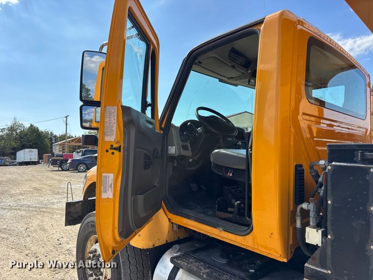 image for item DO2399 2011 International WorkStar 7500 dump truck