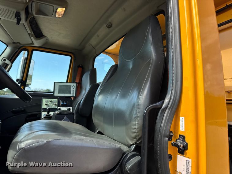 image for item DO2399 2011 International WorkStar 7500 dump truck