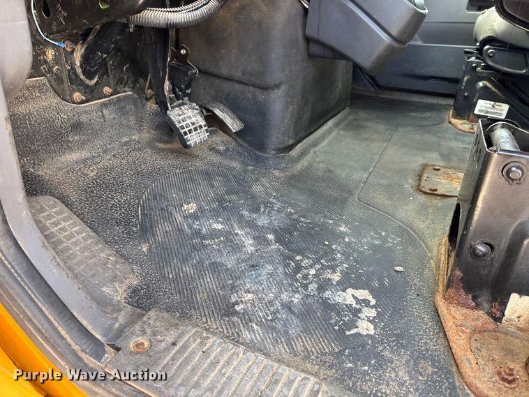 image for item DO2399 2011 International WorkStar 7500 dump truck