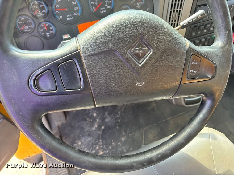 image for item DO2399 2011 International WorkStar 7500 dump truck