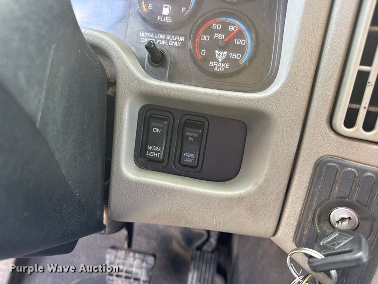 image for item DO2399 2011 International WorkStar 7500 dump truck