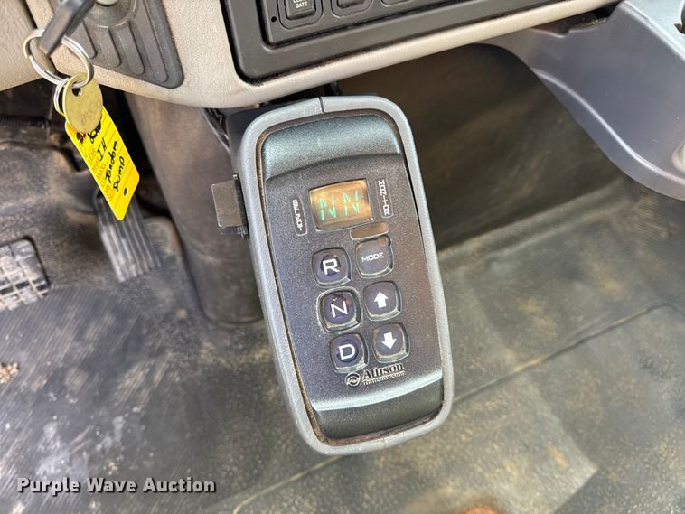 image for item DO2399 2011 International WorkStar 7500 dump truck