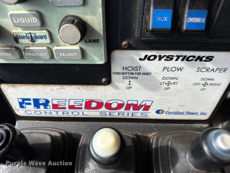 image for item DO2399 2011 International WorkStar 7500 dump truck