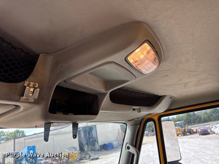 image for item DO2399 2011 International WorkStar 7500 dump truck