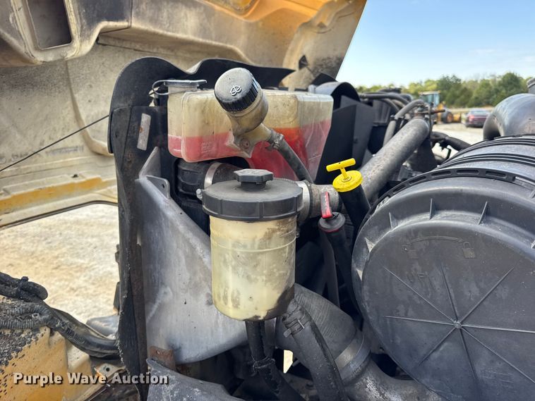 image for item DO2399 2011 International WorkStar 7500 dump truck