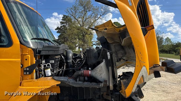 image for item DO2399 2011 International WorkStar 7500 dump truck