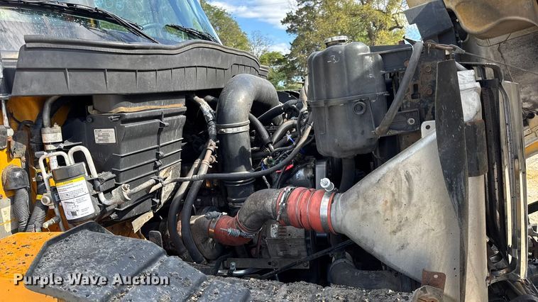 image for item DO2399 2011 International WorkStar 7500 dump truck