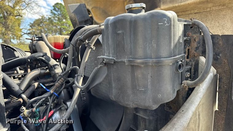 image for item DO2399 2011 International WorkStar 7500 dump truck