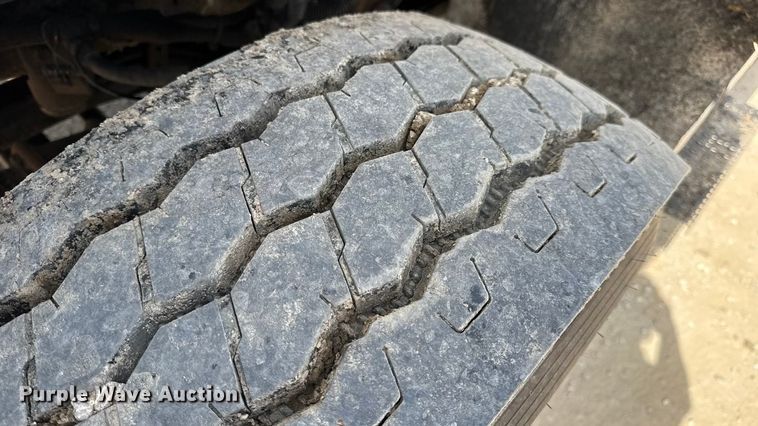 image for item DO2399 2011 International WorkStar 7500 dump truck