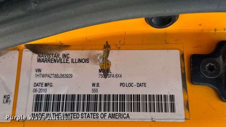 image for item DO2399 2011 International WorkStar 7500 dump truck