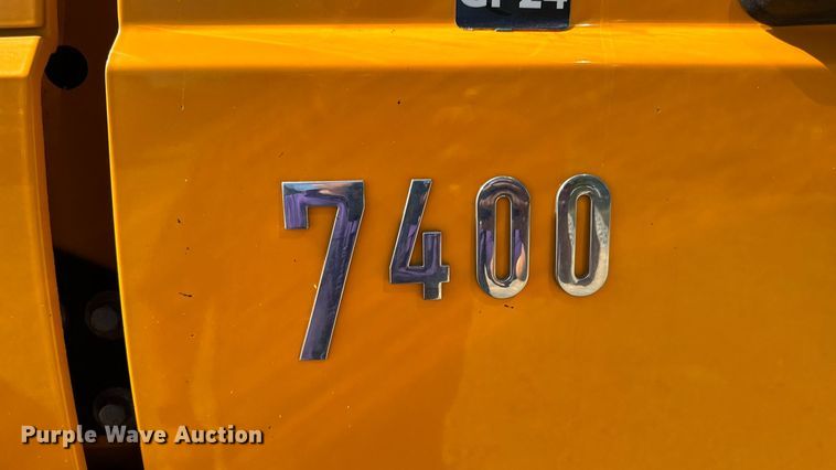 image for item DO2400 2007 International 7400 dump truck