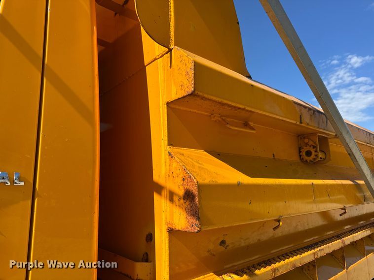 image for item DO2400 2007 International 7400 dump truck