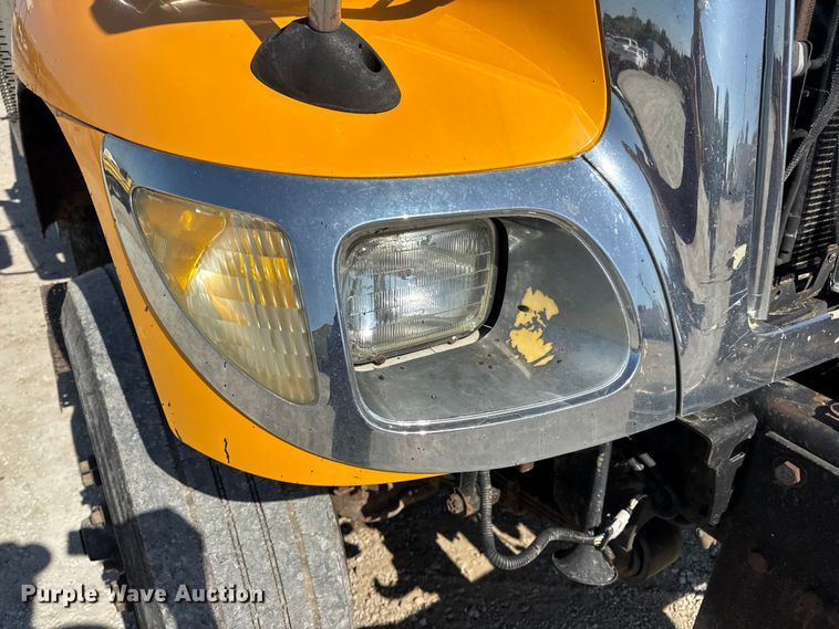 image for item DO2400 2007 International 7400 dump truck