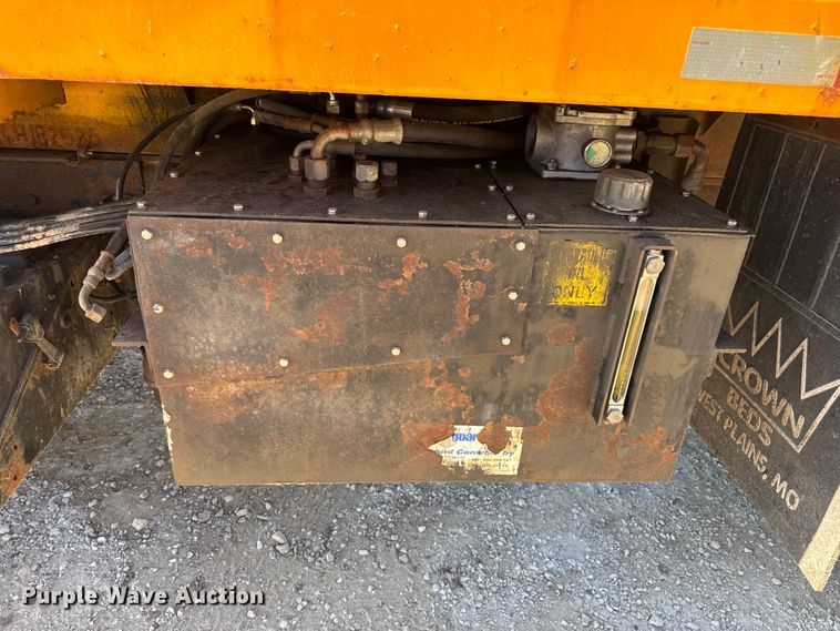 image for item DO2400 2007 International 7400 dump truck