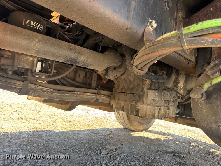 image for item DO2400 2007 International 7400 dump truck