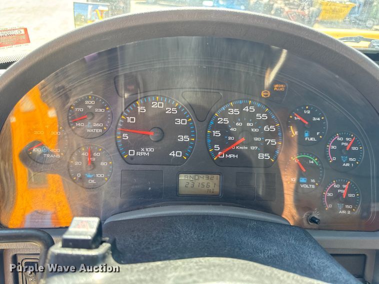 image for item DO2400 2007 International 7400 dump truck