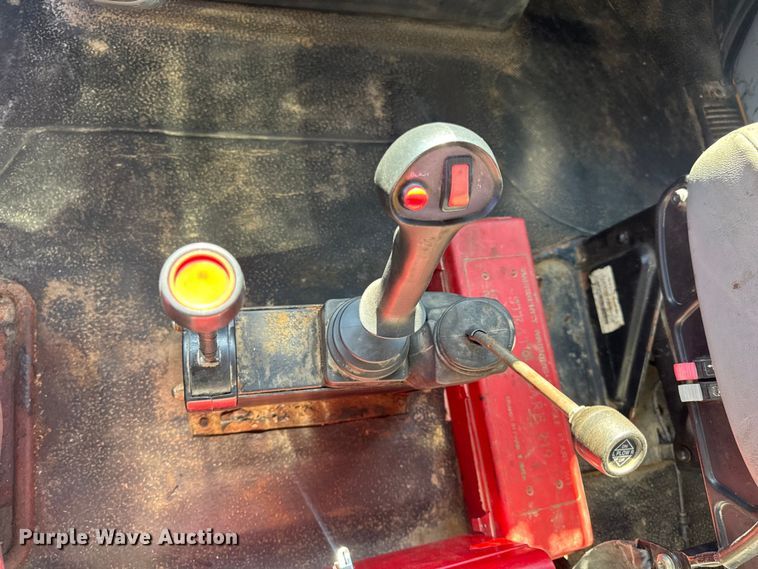 image for item DO2400 2007 International 7400 dump truck