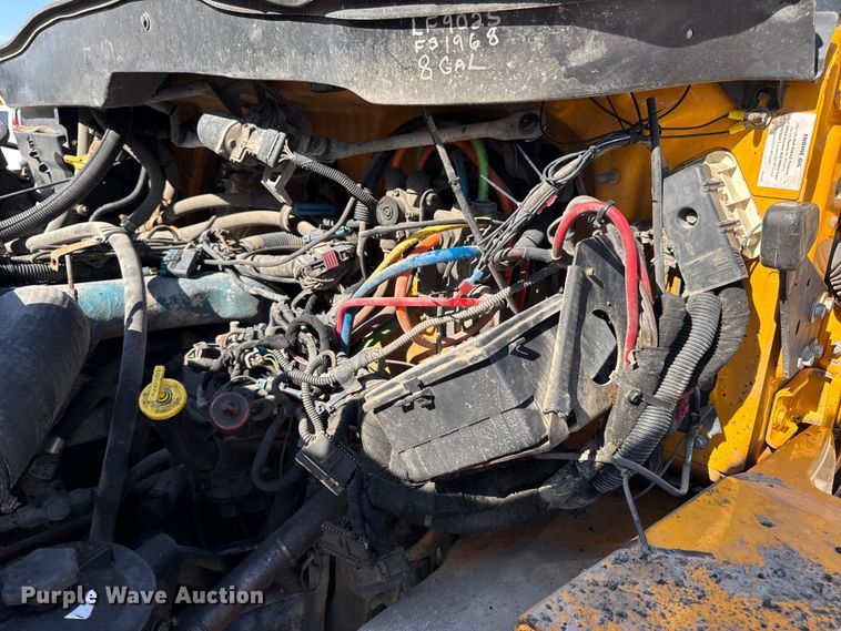 image for item DO2400 2007 International 7400 dump truck