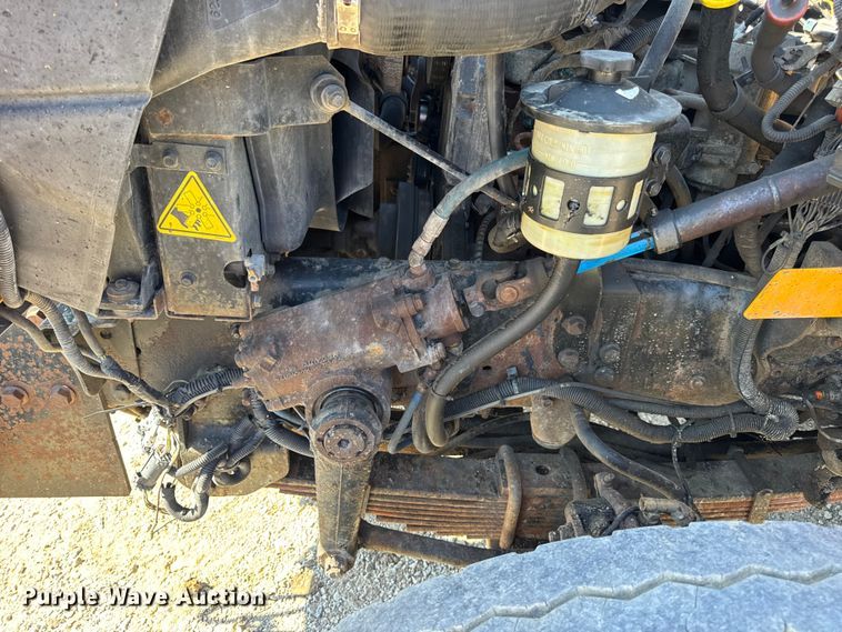 image for item DO2400 2007 International 7400 dump truck