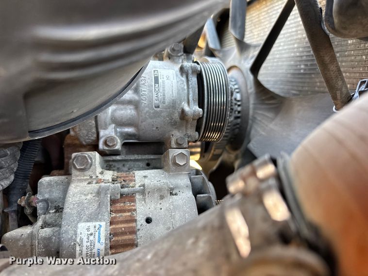 image for item DO2400 2007 International 7400 dump truck