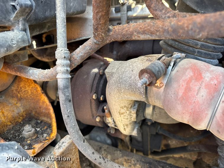 image for item DO2400 2007 International 7400 dump truck