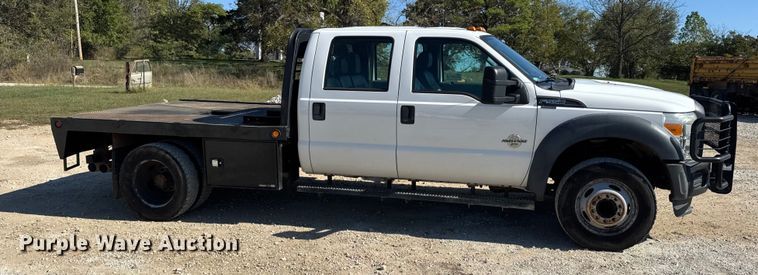image for item DO2401 2015 Ford F550 XL flatbed truck