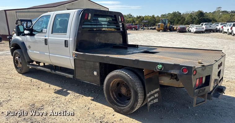 image for item DO2401 2015 Ford F550 XL flatbed truck