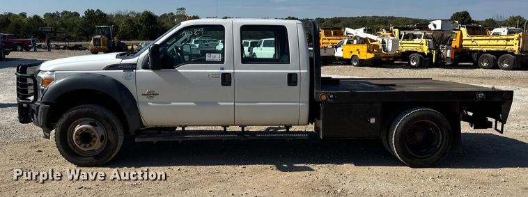 image for item DO2401 2015 Ford F550 XL flatbed truck