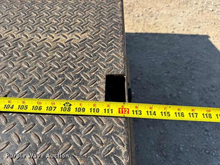 image for item DO2401 2015 Ford F550 XL flatbed truck