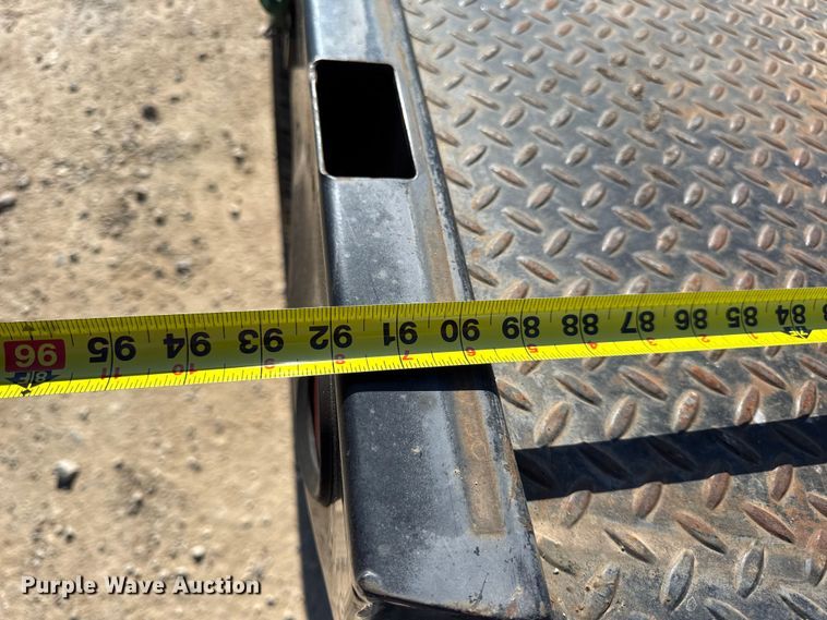 image for item DO2401 2015 Ford F550 XL flatbed truck