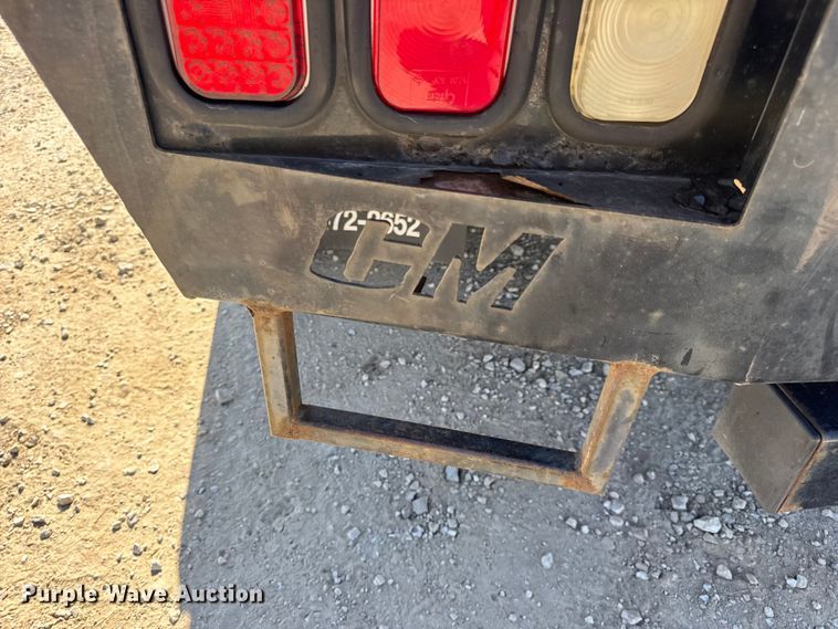 image for item DO2401 2015 Ford F550 XL flatbed truck