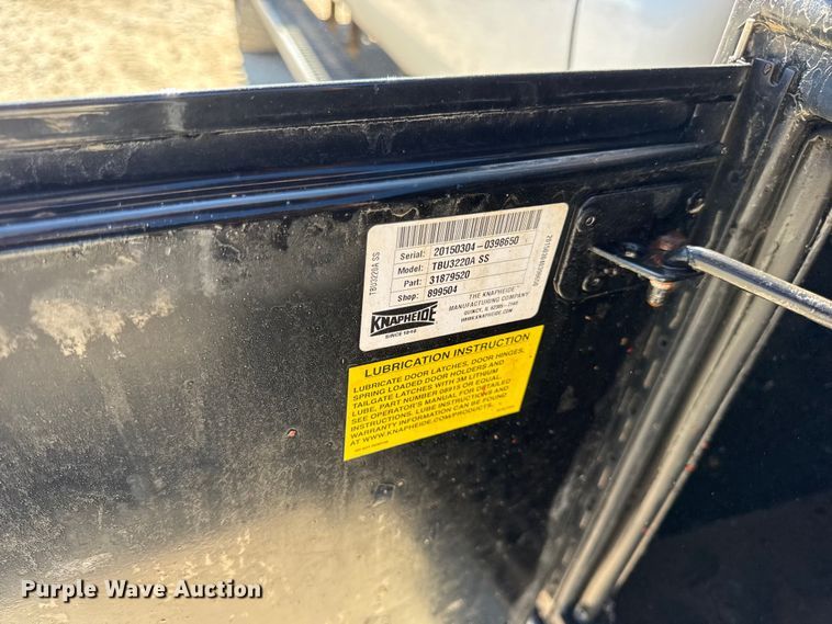 image for item DO2401 2015 Ford F550 XL flatbed truck