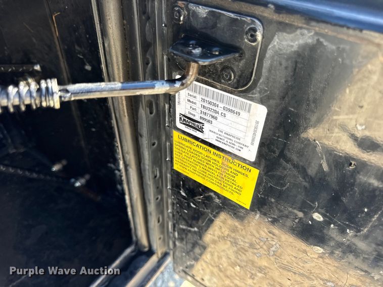 image for item DO2401 2015 Ford F550 XL flatbed truck