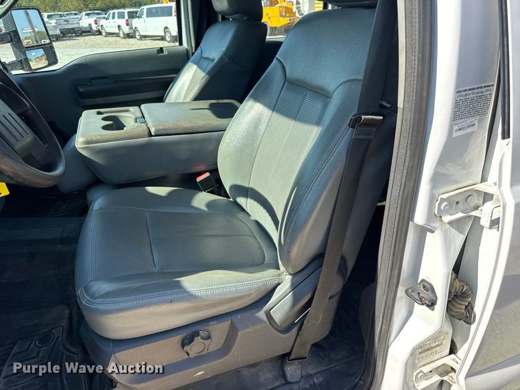 image for item DO2401 2015 Ford F550 XL flatbed truck