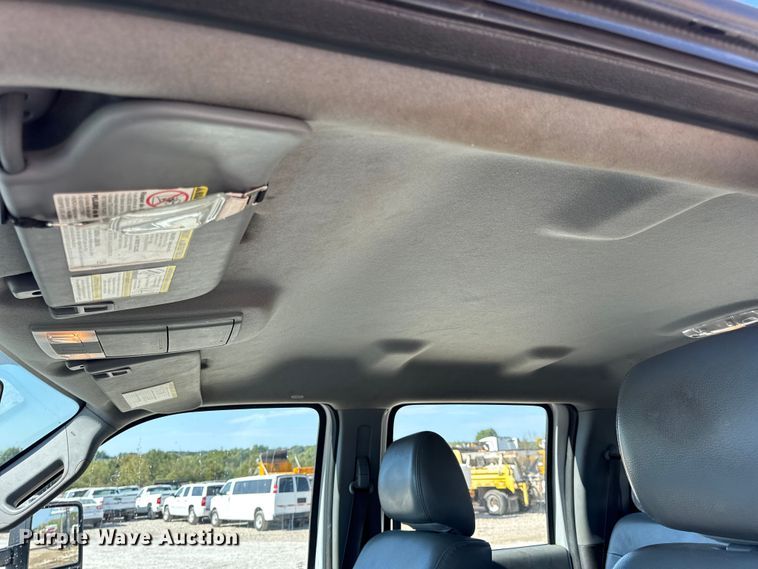 image for item DO2401 2015 Ford F550 XL flatbed truck