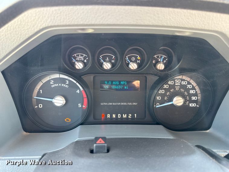 image for item DO2401 2015 Ford F550 XL flatbed truck