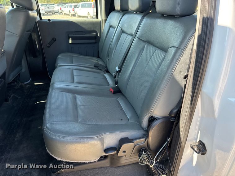 image for item DO2401 2015 Ford F550 XL flatbed truck