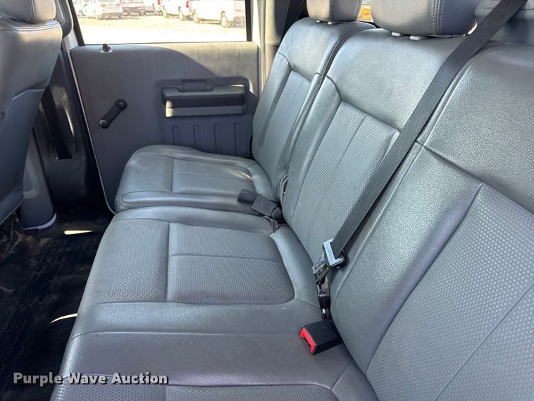 image for item DO2401 2015 Ford F550 XL flatbed truck