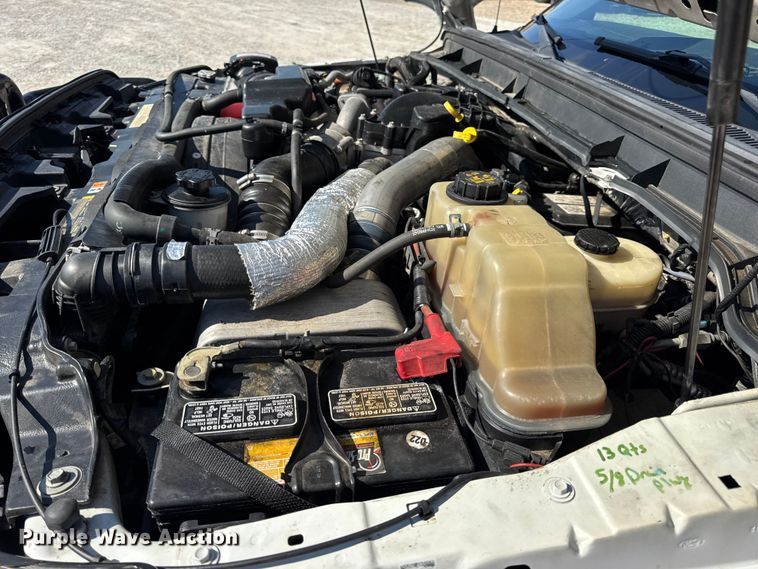 image for item DO2401 2015 Ford F550 XL flatbed truck