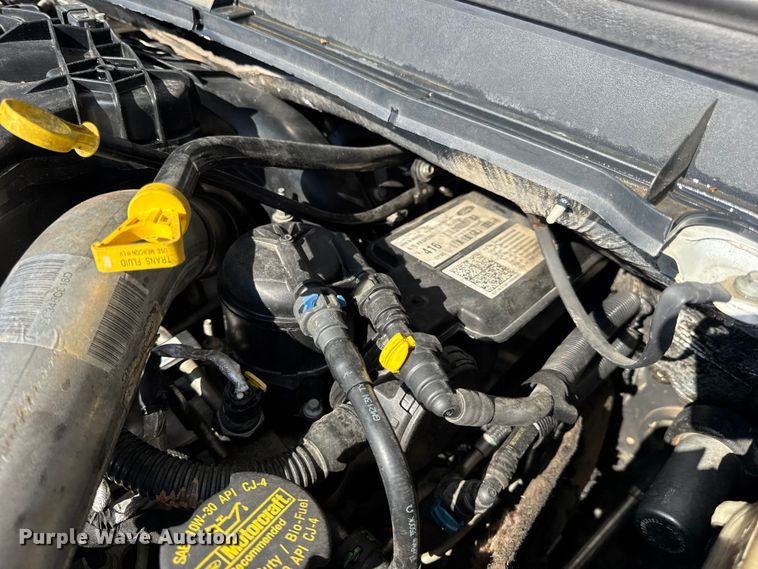 image for item DO2401 2015 Ford F550 XL flatbed truck