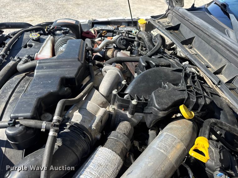 image for item DO2401 2015 Ford F550 XL flatbed truck