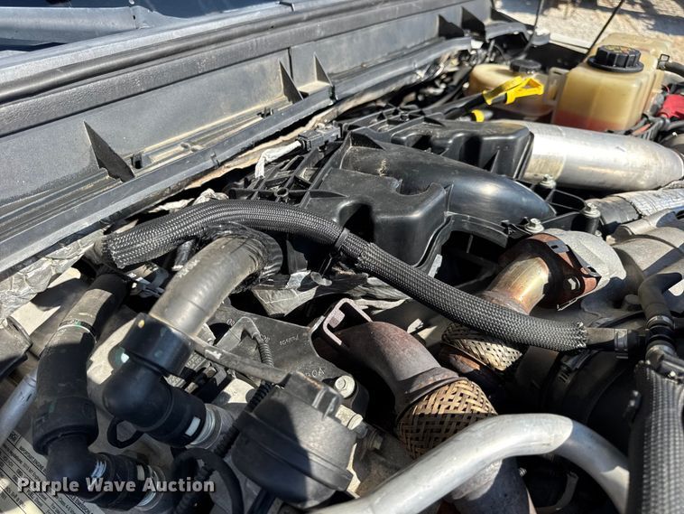 image for item DO2401 2015 Ford F550 XL flatbed truck