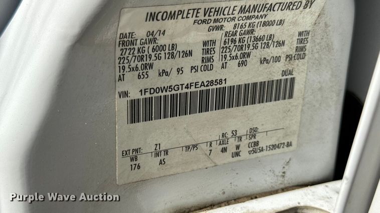 image for item DO2401 2015 Ford F550 XL flatbed truck