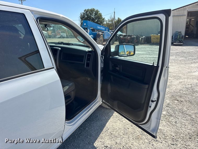 image for item DO2402 2017 RAM 1500 Crew Cab pickup truck