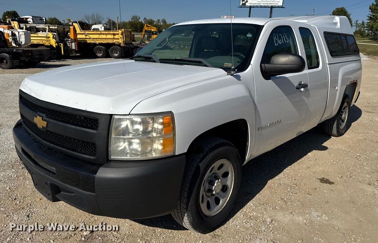 image for item DO2403 2009 Chevrolet Silverado 1500 Ext. Cab pickup truck