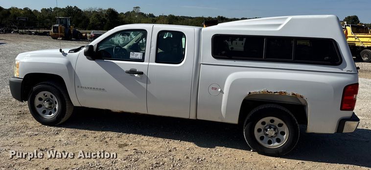image for item DO2403 2009 Chevrolet Silverado 1500 Ext. Cab pickup truck