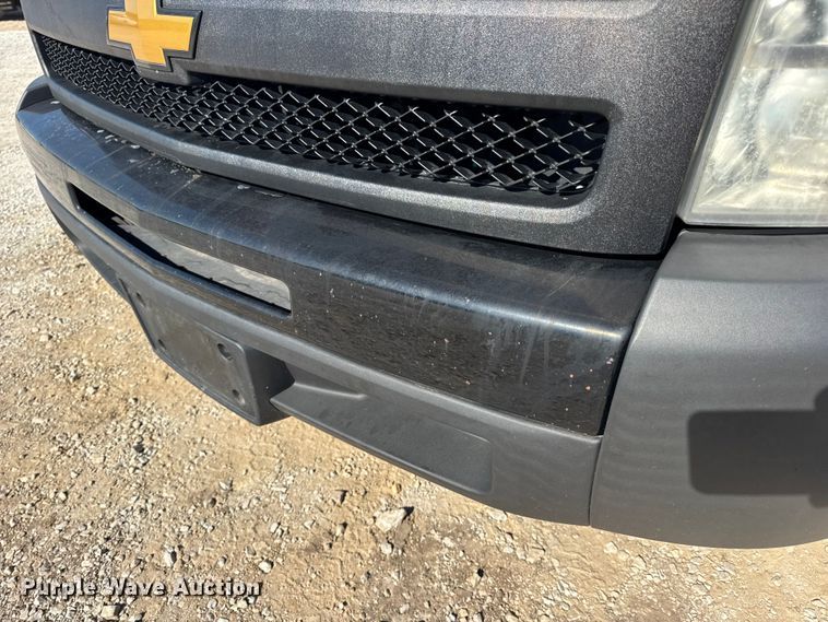 image for item DO2403 2009 Chevrolet Silverado 1500 Ext. Cab pickup truck