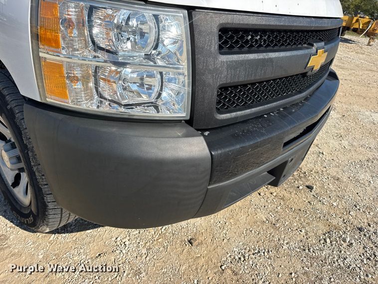 image for item DO2403 2009 Chevrolet Silverado 1500 Ext. Cab pickup truck